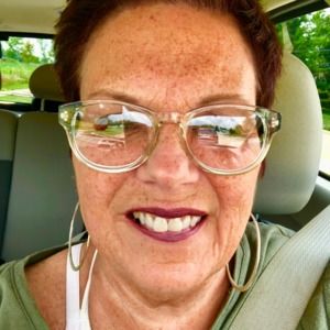 Meet your Posher, Sandra